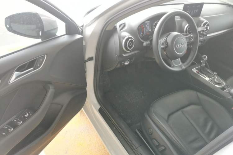 Used Audi A3 2016 Sportback 35 TFSI Style Edition Driver Seat
