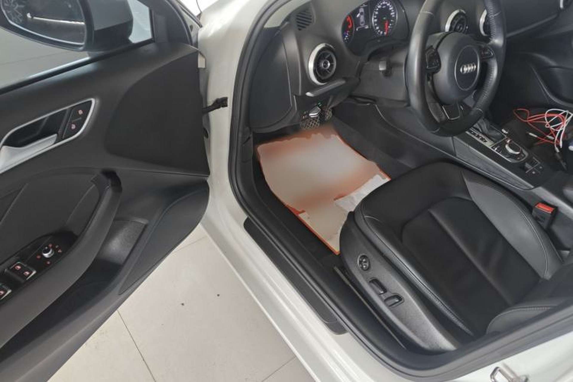 Used Audi A3 2016 Limousine 35 TFSI Style Edition Driver Seat