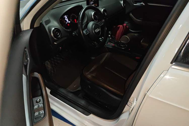 Used Audi A3 2016 Sportback 35 TFSI Style Edition Driver Seat