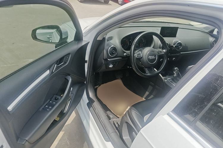 Used Audi A3 2016 Sportback 35 TFSI Ambition Edition Driver Seat