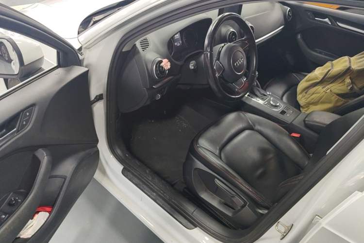 Used Audi A3 2016 Sportback 35 TFSI Ambition Edition Driver Seat