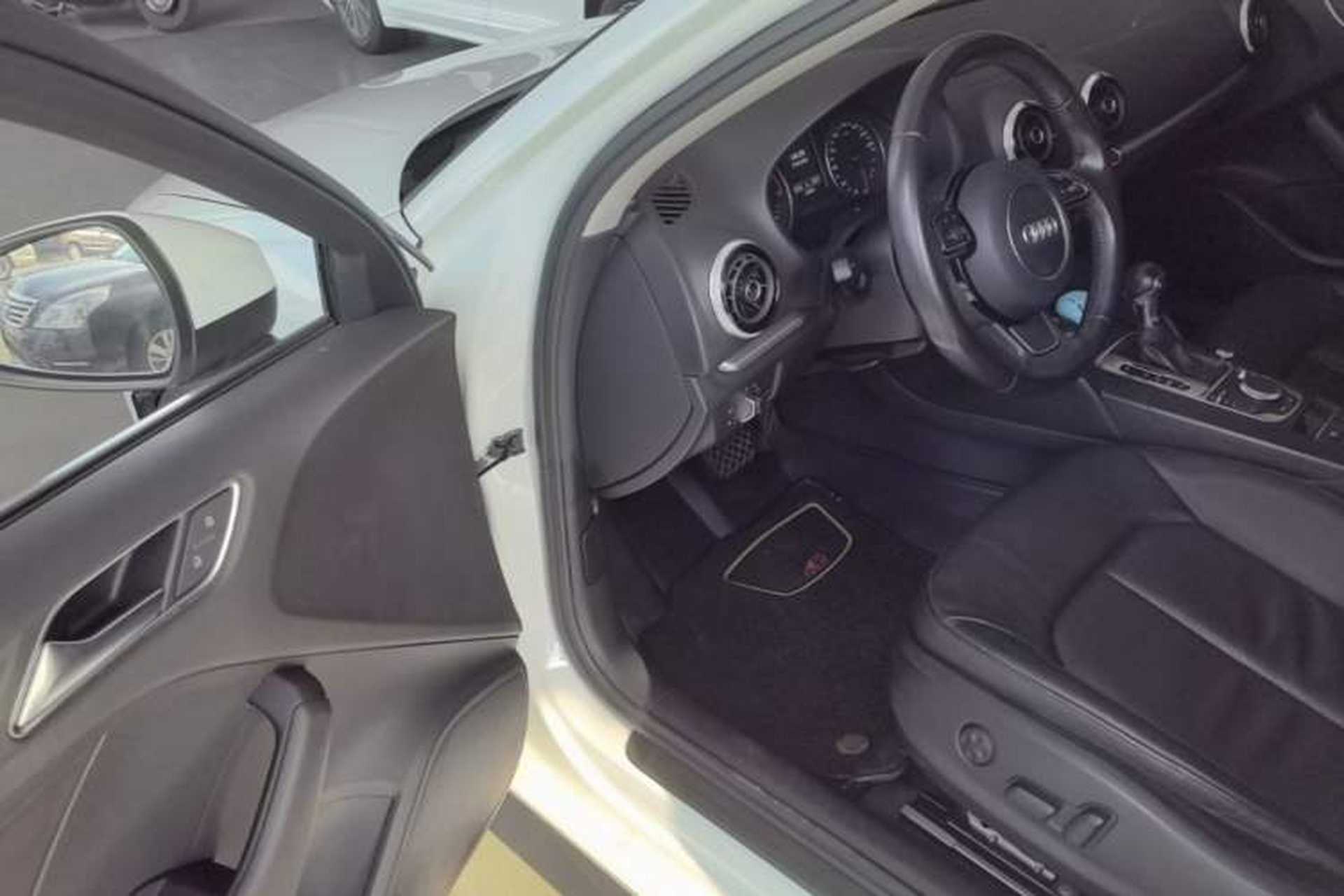Used Audi A3 2016 Limousine 35 TFSI Style Edition Driver Seat