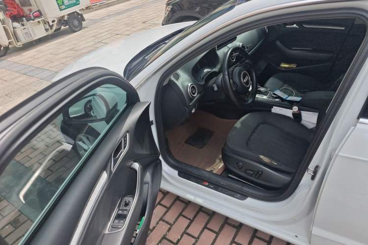 Used Audi A3 2016 Sportback 35 TFSI Ambition Driver Seat
