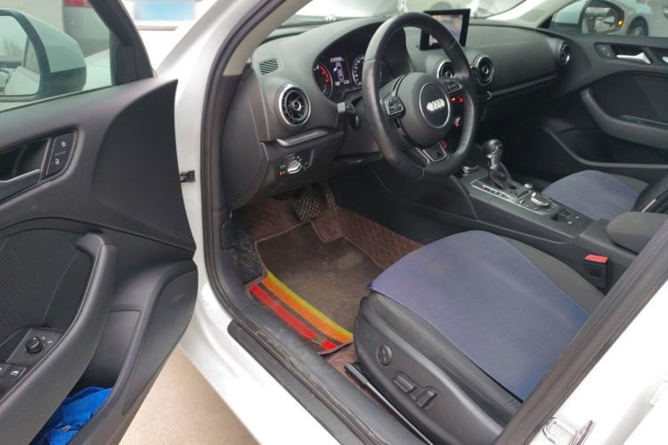 Used Audi A3 2016 Limousine 35 TFSI Prestige Edition Driver Seat