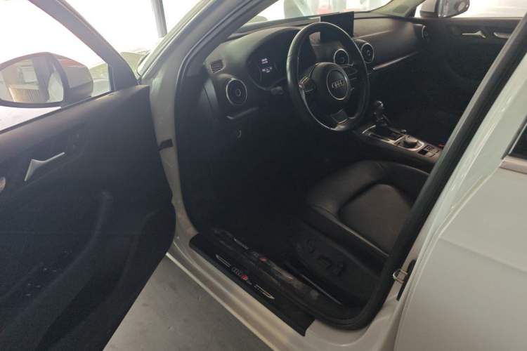 Used Audi A3 2016 Sportback 35 TFSI Ambition Driver Seat