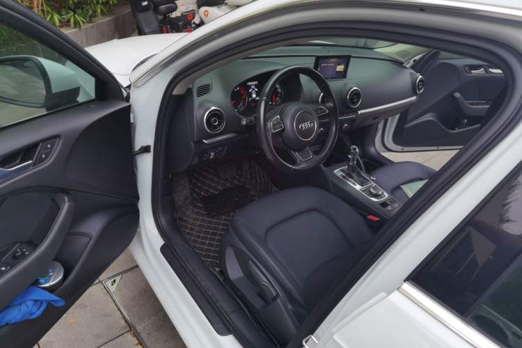 Used Audi A3 2016 Sportback 35 TFSI Ambition Edition Driver Seat