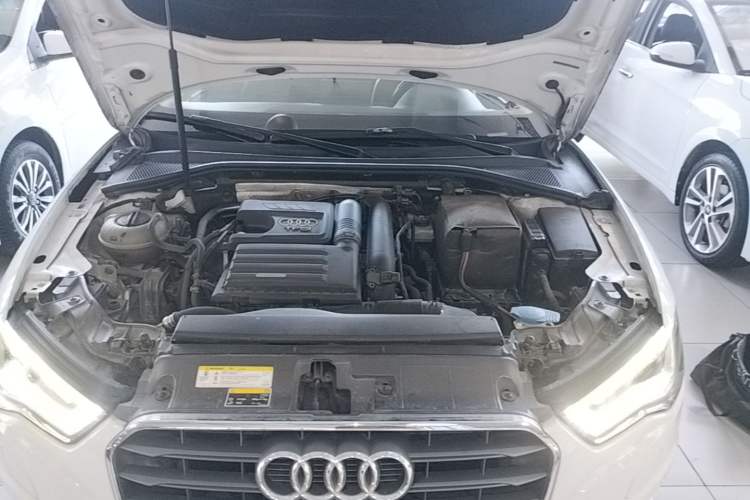 Used Audi A3 2016 Limousine 35 TFSI Prestige Edition Engine Bay