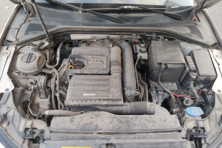 Used Audi A3 2016 Limousine 35 TFSI Style Edition Engine Bay