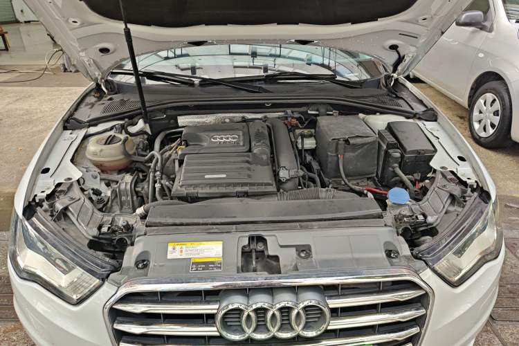 Used Audi A3 2016 Limousine 35 TFSI Ambition Edition Engine Bay