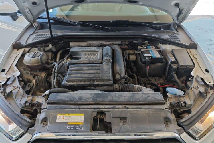Used Audi A3 2016 Limousine 35 TFSI Ambition Edition Engine Bay