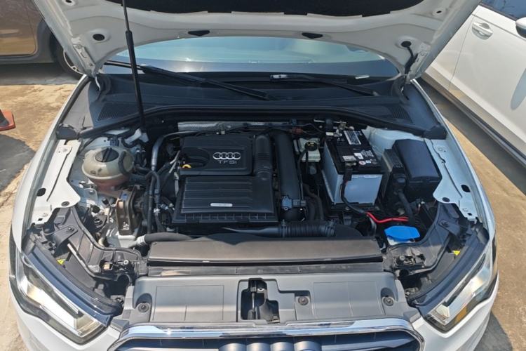 Used Audi A3 2016 Limousine 35 TFSI Style Edition Engine Bay