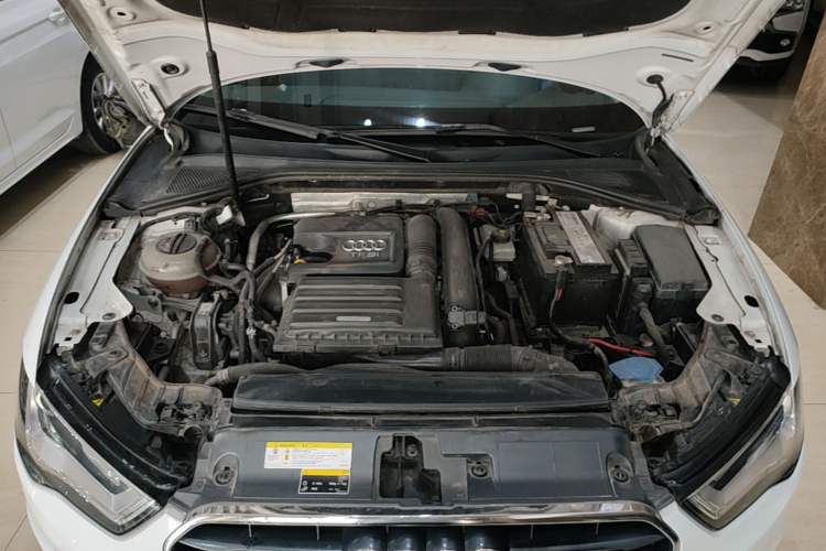 Used Audi A3 2016 Limousine 35 TFSI Prestige Edition Engine Bay