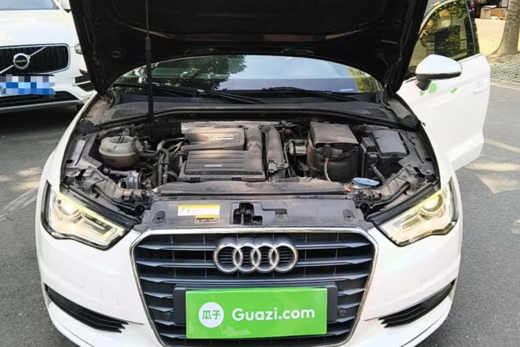 Used Audi A3 2016 Limousine 35 TFSI Style Edition Engine Bay