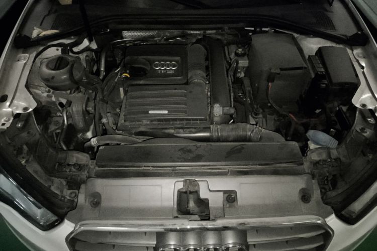 Used Audi A3 2016 Limousine 35 TFSI Style Edition Engine Bay