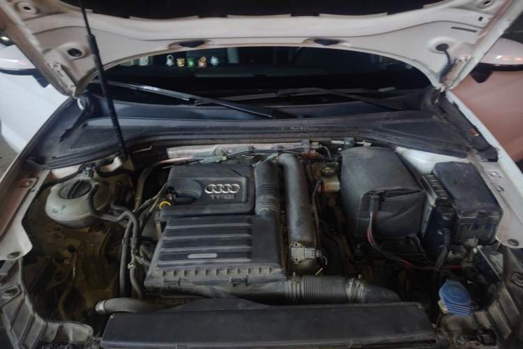 Used Audi A3 2016 Limousine 35 TFSI Prestige Edition Engine Bay