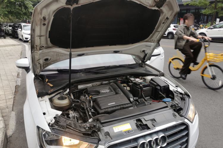 Used Audi A3 2016 Limousine 35 TFSI Ambition Edition Engine Bay