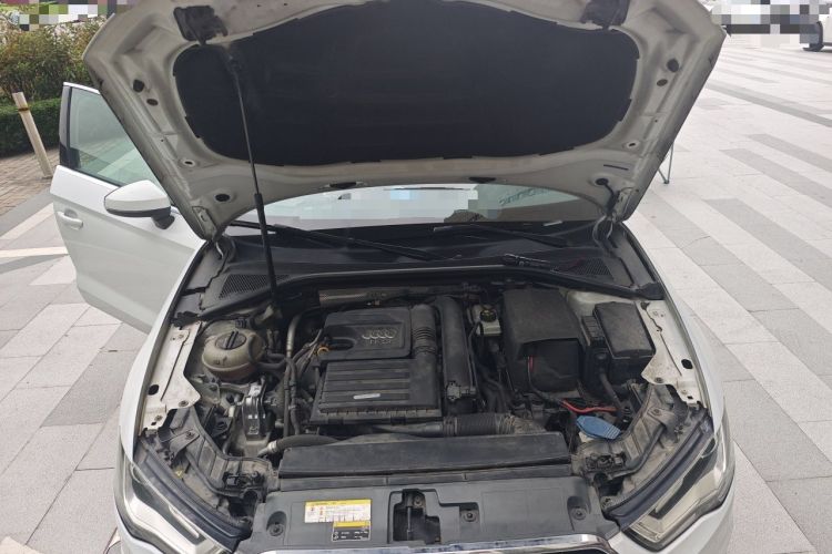 Used Audi A3 2016 Limousine 35 TFSI Style Edition Engine Bay