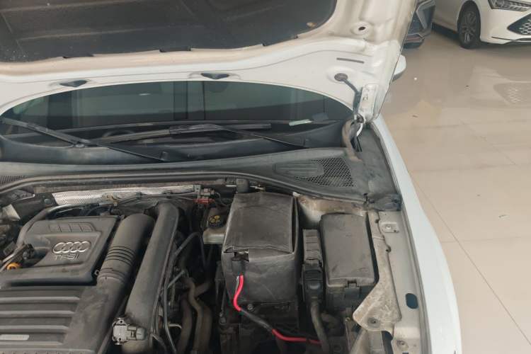 Used Audi A3 2016 Sportback 35 TFSI Style Edition Engine Bay Left