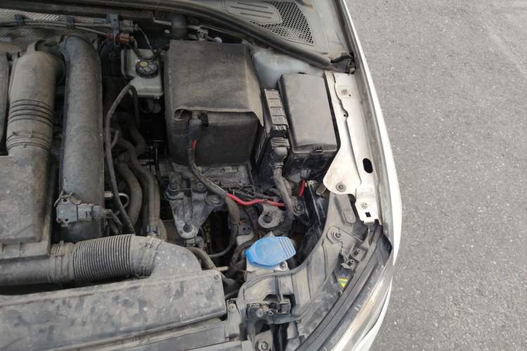 Used Audi A3 2016 Limousine 35 TFSI Style Edition Engine Bay Left