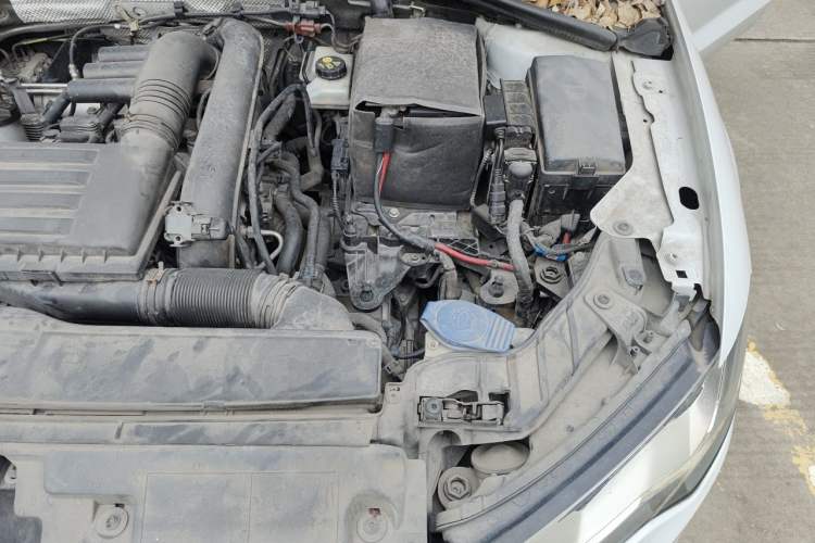 Used Audi A3 2016 Limousine 35 TFSI Ambition Edition Engine Bay Left