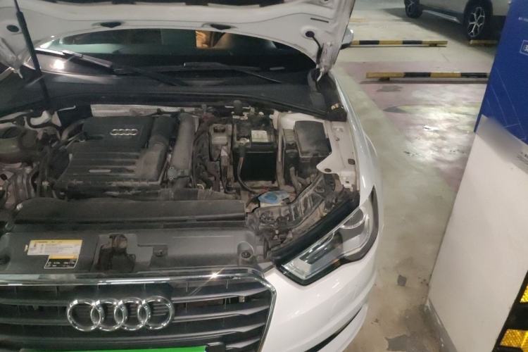 Used Audi A3 2016 Limousine 35 TFSI Prestige Edition Engine Bay Left