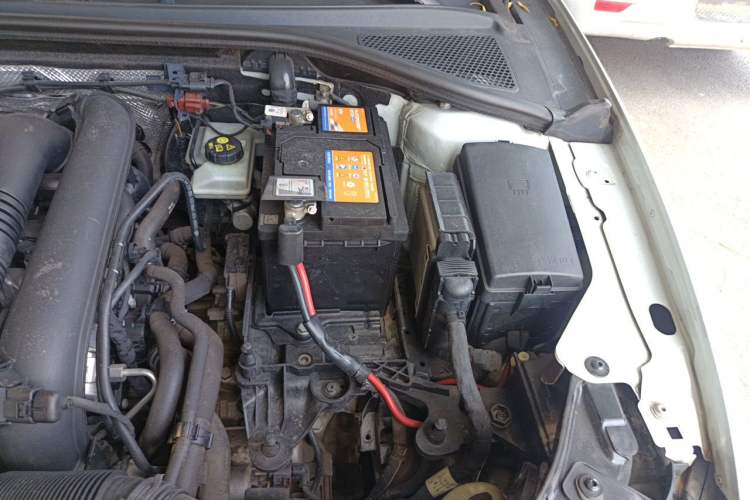 Used Audi A3 2016 Limousine 35 TFSI Style Edition Engine Bay Left