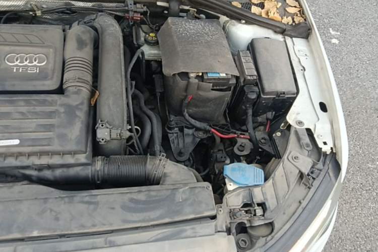 Used Audi A3 2016 Limousine 35 TFSI Ambition Edition Engine Bay Left