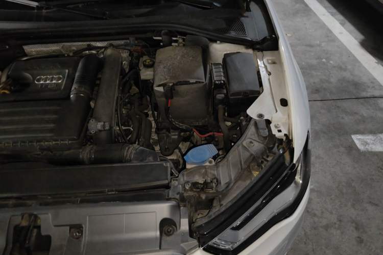 Used Audi A3 2016 Sportback 35 TFSI Style Edition Engine Bay Left