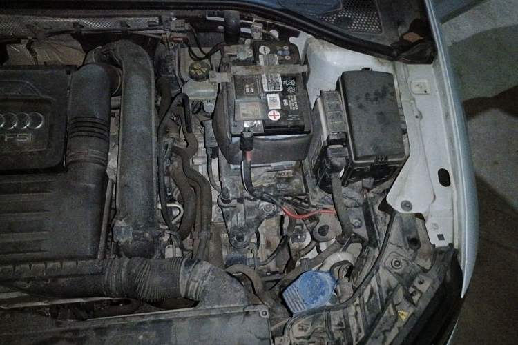 Used Audi A3 2016 Limousine 35 TFSI Prestige Edition Engine Bay Left