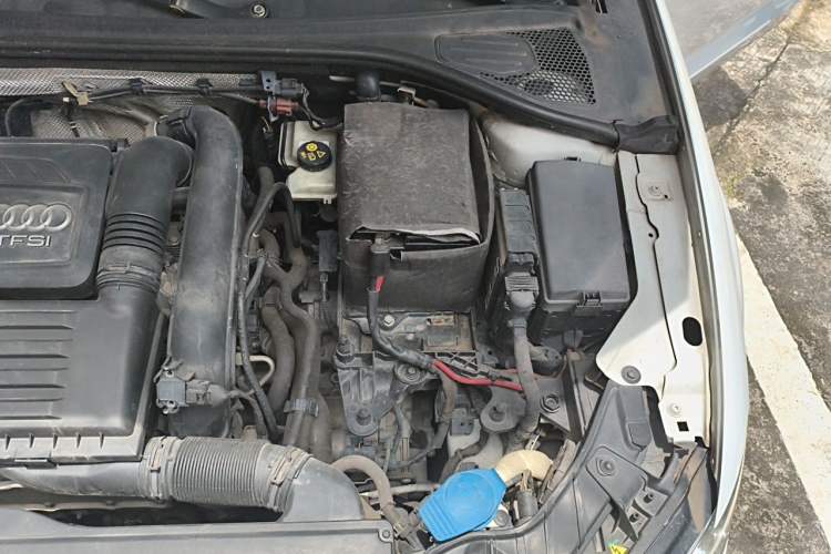 Used Audi A3 2016 Limousine 35 TFSI Prestige Edition Engine Bay Left