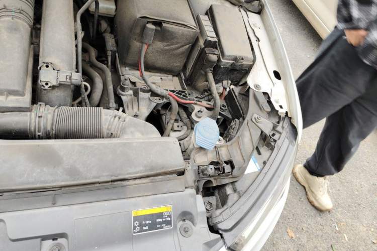 Used Audi A3 2016 Limousine 35 TFSI Prestige Edition Engine Bay Left