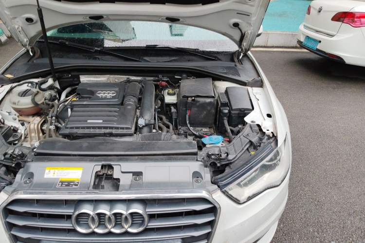 Used Audi A3 2016 Limousine 35 TFSI Prestige Edition Engine Bay Left