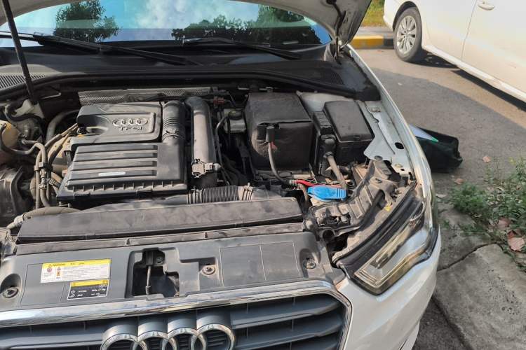 Used Audi A3 2016 Sportback 35 TFSI Style Edition Engine Bay Left