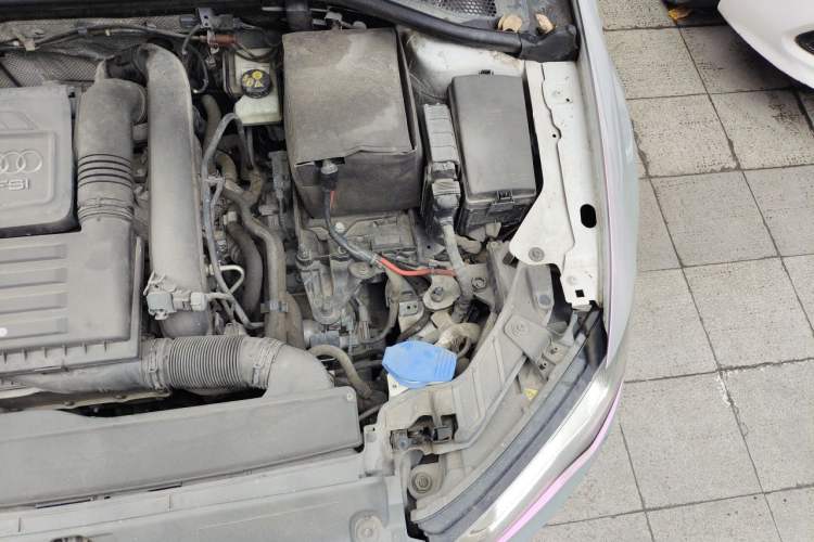 Used Audi A3 2016 Limousine 35 TFSI Prestige Edition Engine Bay Left