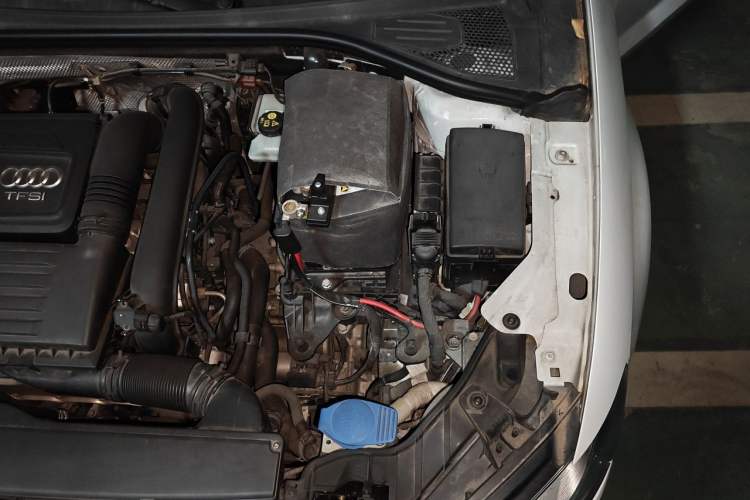 Used Audi A3 2016 Limousine 35 TFSI Ambition Edition Engine Bay Left
