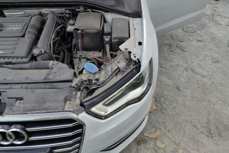 Used Audi A3 2016 Sportback 35 TFSI Ambition Engine Bay Left