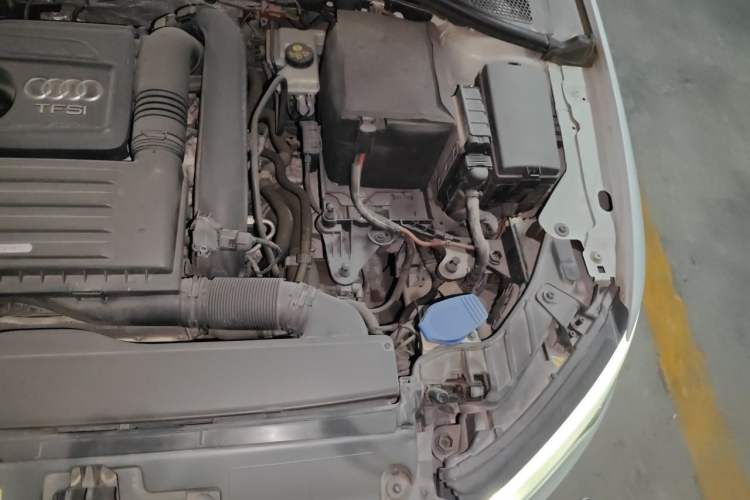 Used Audi A3 2016 Sportback 35 TFSI Ambition Engine Bay Left
