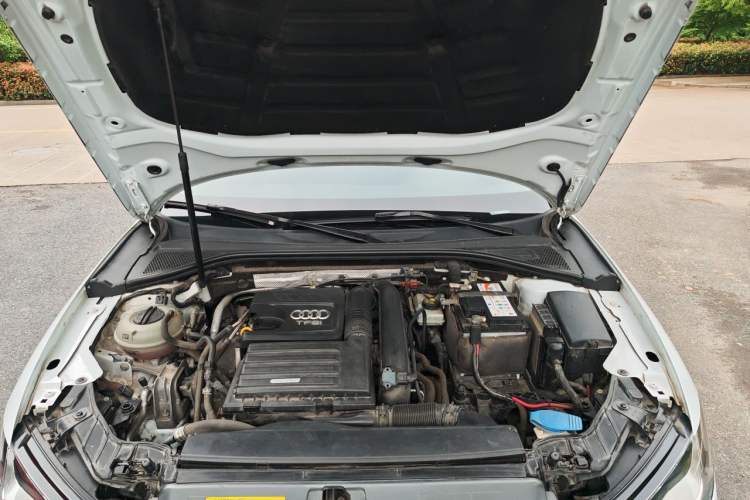 Used Audi A3 2016 Limousine 35 TFSI Ambition Edition Engine Bay