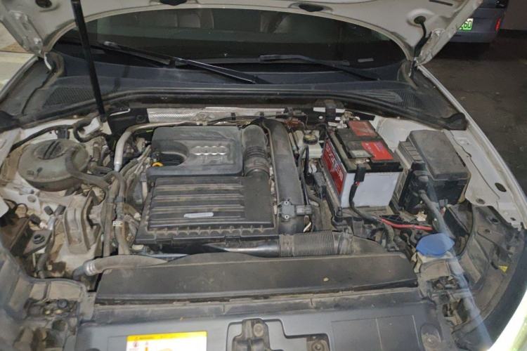 Used Audi A3 2016 Limousine 35 TFSI Style Edition Engine Bay