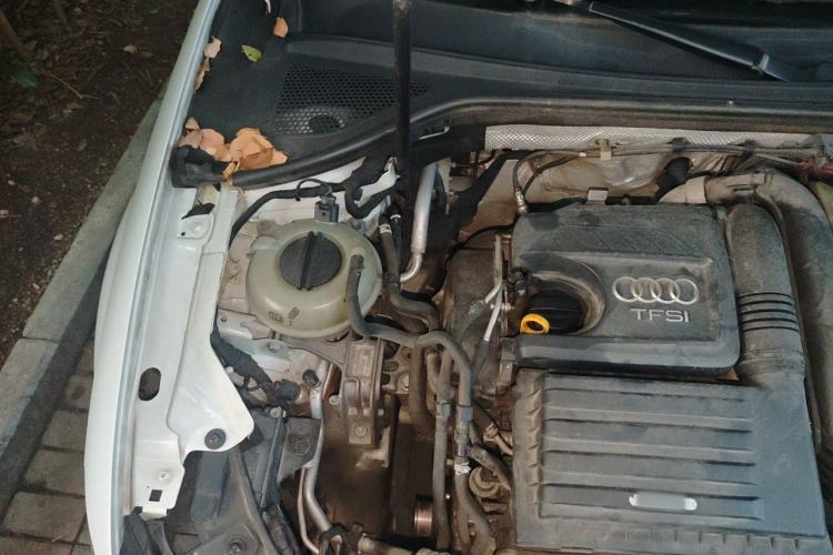 Used Audi A3 2016 Limousine 35 TFSI Prestige Edition Engine Bay Right