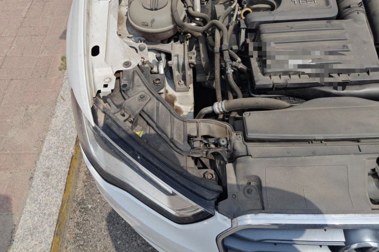 Used Audi A3 2016 Sportback 35 TFSI Ambition Engine Bay Right