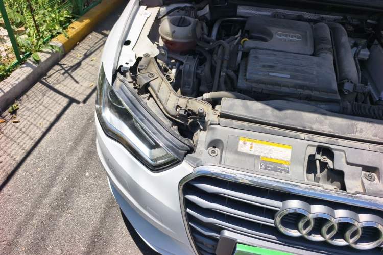 Used Audi A3 2016 Limousine 35 TFSI Prestige Edition Engine Bay Right