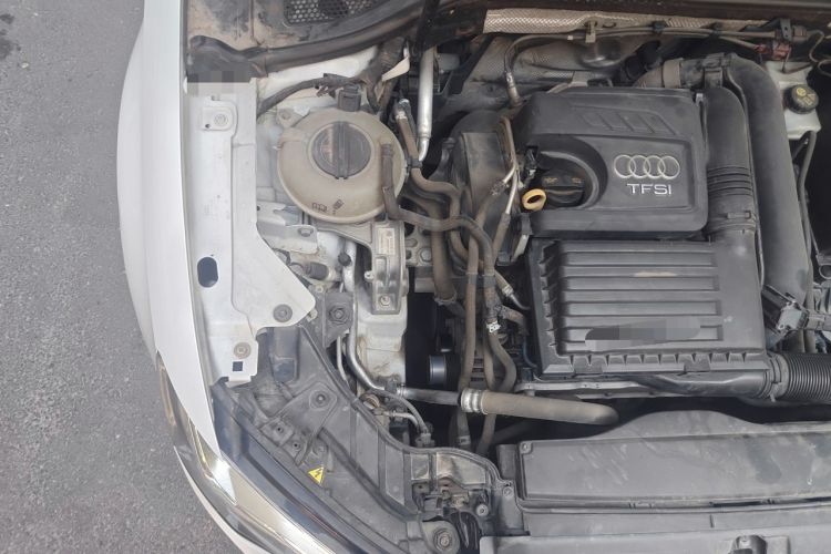 Used Audi A3 2016 Limousine 35 TFSI Style Edition Engine Bay Right
