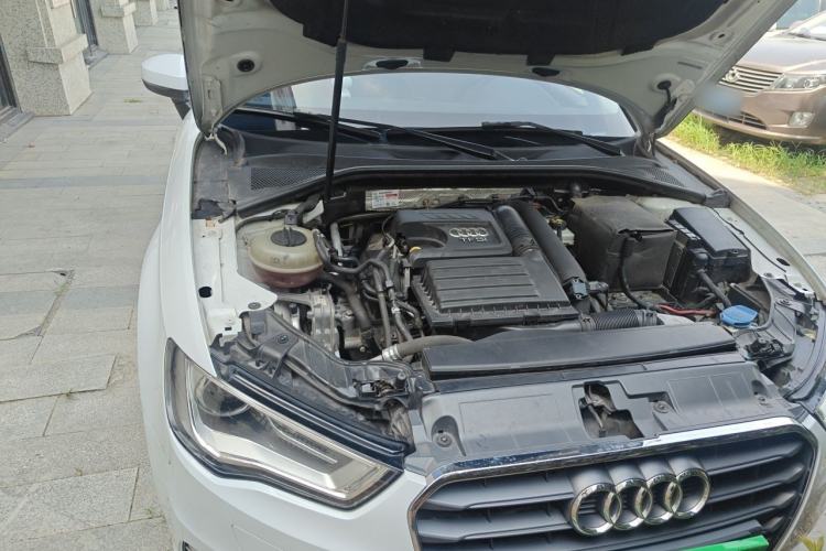 Used Audi A3 2016 Sportback 35 TFSI Ambition Engine Bay Right