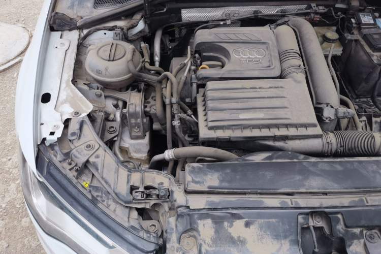 Used Audi A3 2016 Limousine 35 TFSI Prestige Edition Engine Bay Right