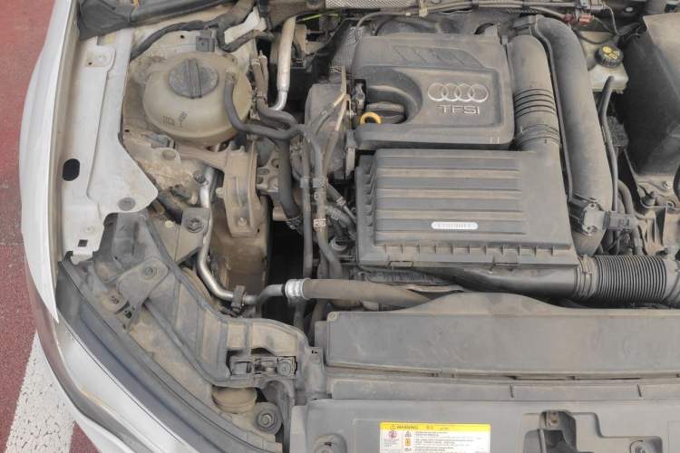 Used Audi A3 2016 Limousine 35 TFSI Ambition Edition Engine Bay Right