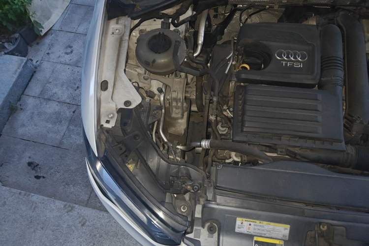 Used Audi A3 2016 Sportback 35 TFSI Ambition Engine Bay Right