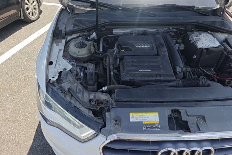 Used Audi A3 2016 Limousine 35 TFSI Prestige Edition Engine Bay Right