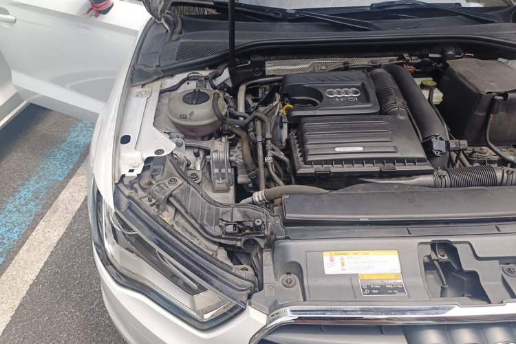 Used Audi A3 2016 Limousine 35 TFSI Ambition Edition Engine Bay Right