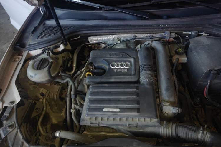 Used Audi A3 2016 Limousine 35 TFSI Prestige Edition Engine Bay Right